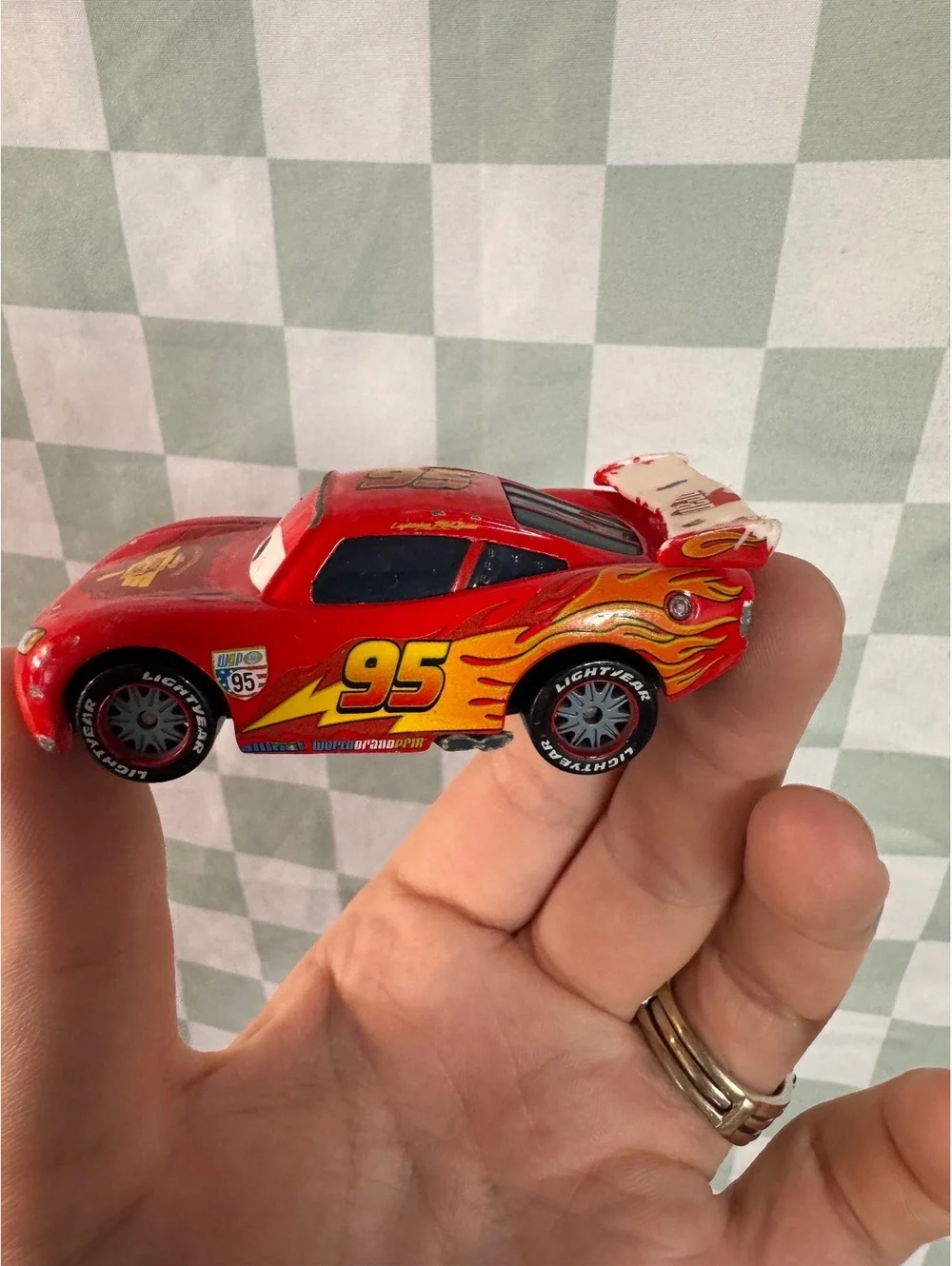 Mattel Disney Pixar Cars Lightning McQueen Diecast Toy Car